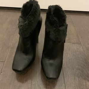 Guess boots
